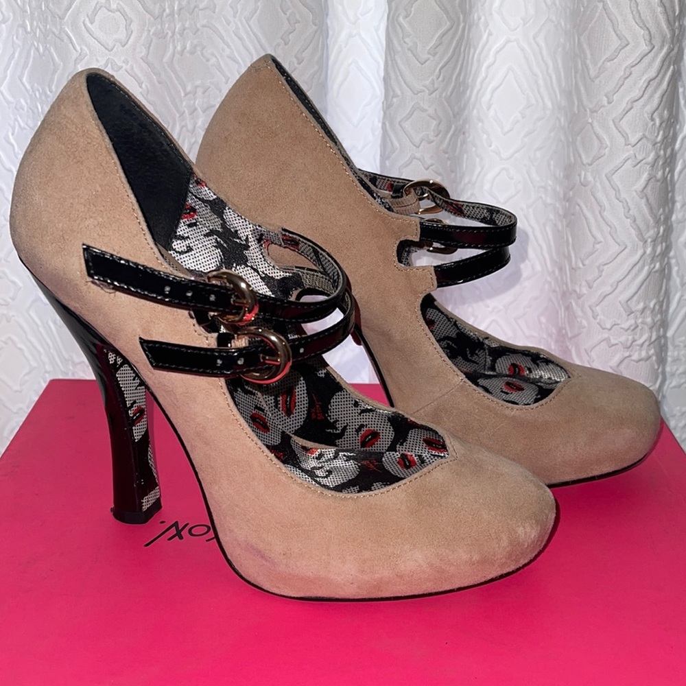 Betsy Johnson Mary Jane heels